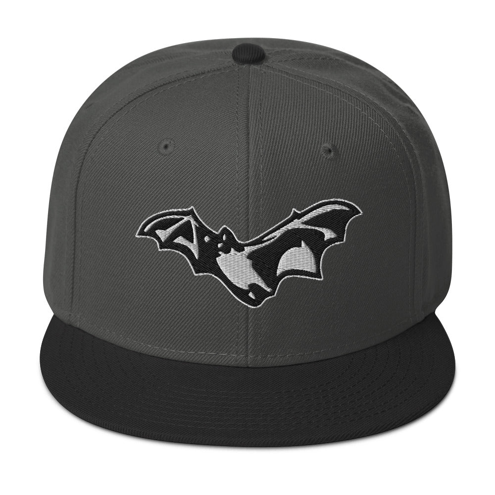 Flying Vampire Bat Goth Fashion Embroidered Flat Bill Cap Snapback Hat